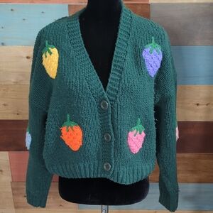 Chic Green Cardigan with Colorful Embroidery